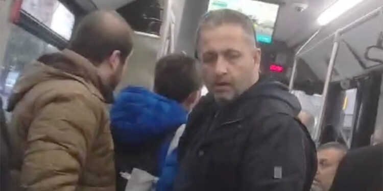 İETT otobüs şoförüyle yolcu arasında tartışma