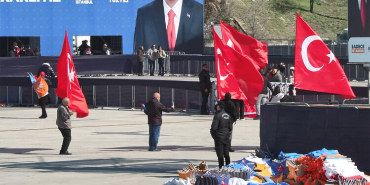 İstanbul Emniyet Müdürü Zafer Aktaş miting alanını inceledi