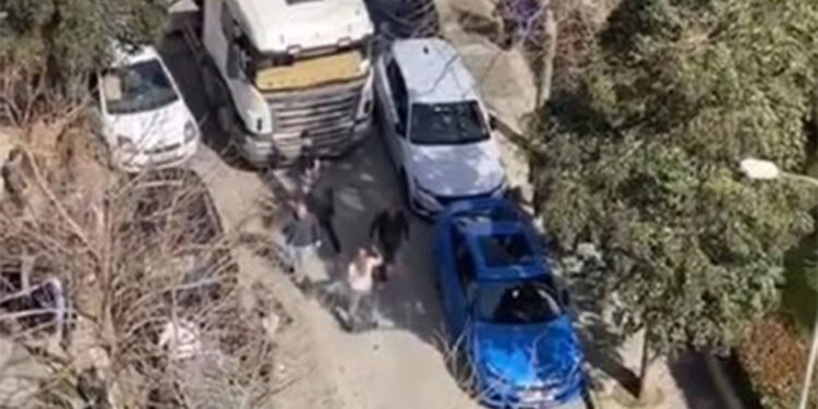 Kadıköy'de kornaya bastın tartışmasında bıçak ve kemerli saldırı