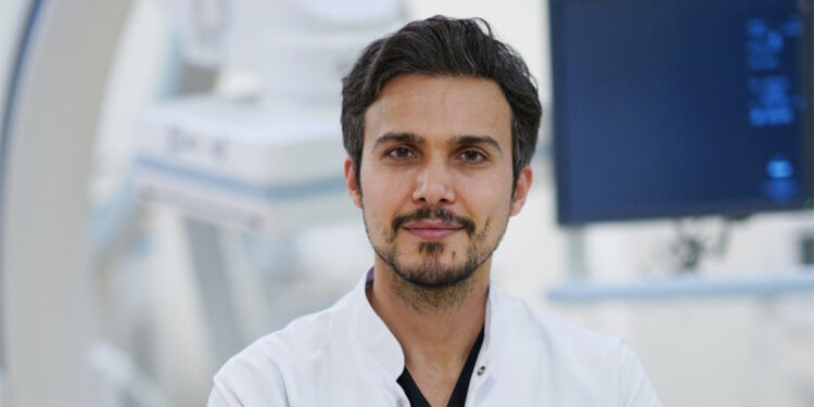 Kadir İnanır'ın hayatını 'inme merkezi' kurtardı