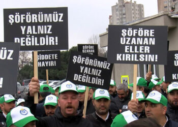 Küçükçekmece'de İETT şoförlerinden protesto