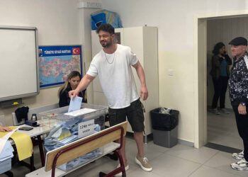 Oy pusulaları biraz uzundu