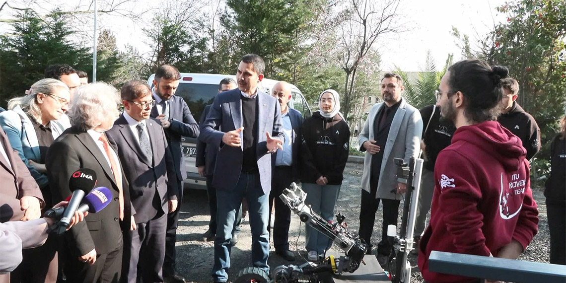 AK Parti İstanbul Büyükşehir Belediye Başkan Adayı Murat Kurum, 1773 İTÜ Teknopark'ı ziyaret etti.