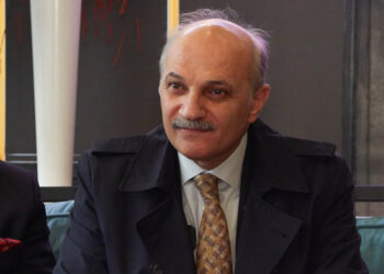 İstanbul'un nüfusunu 10 milyona kadar çekmek gerekir