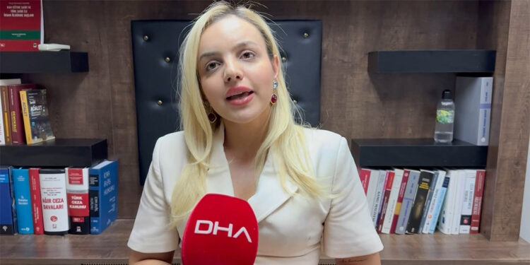 Sancaktepe'de otomobile tekme atan şüphelinin avukatı konuştu