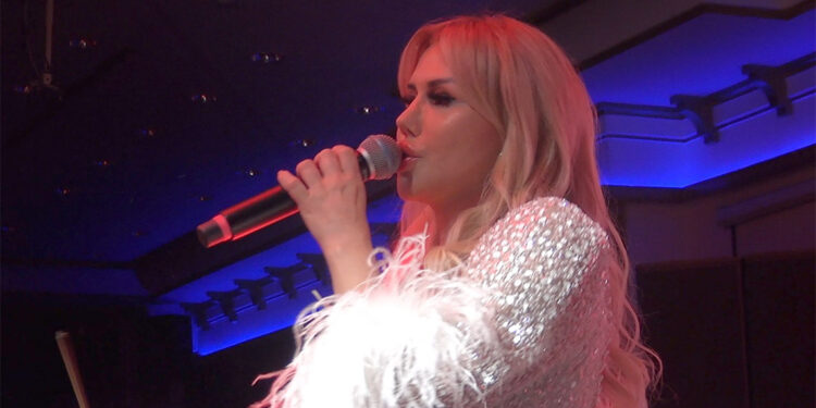 Ceylan hayranlarıyla buluştu