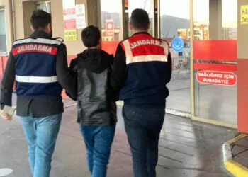 İzmir'de terör örgütüne üye olan 5 şüpheli gözaltına alındı