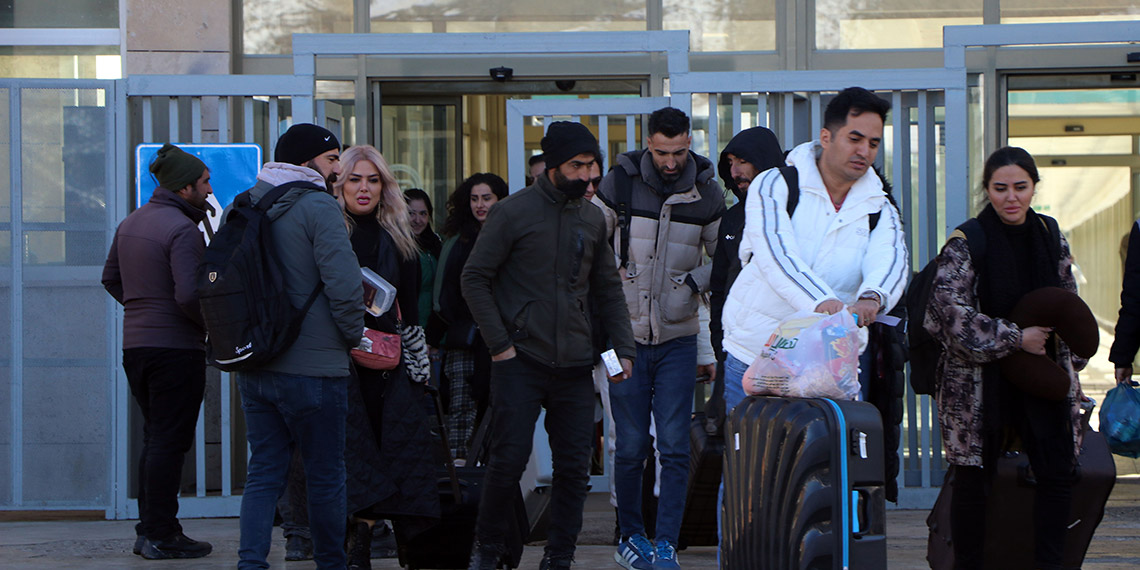 İranlılar 'Shopping Fest' için Van’a akın ediyor