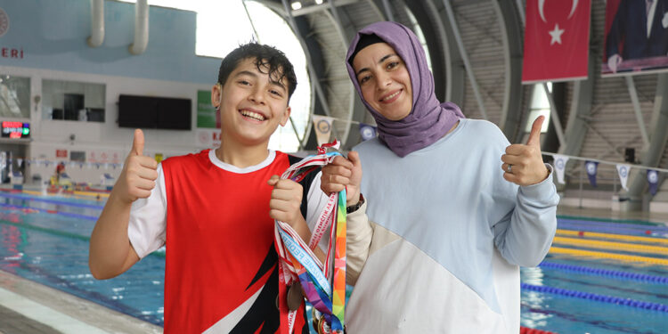 İşitme engelli Ahmet'in hedefi, Avrupa Şampiyonası