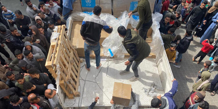 İsrail, UNRWA'nın gıda yardımına artık izin vermeyecek