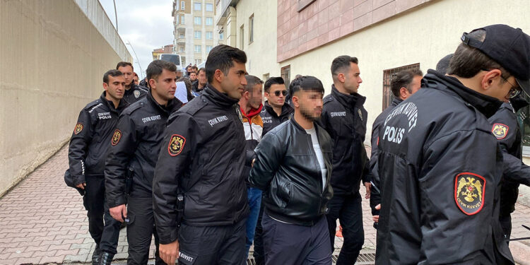 'Yılanlar grubu' suç örgütüne operasyon 23 şüpheli adliyede