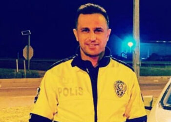Kazaya karışan otomobil kaçarken polis memuruna çarptı; 1 şehit