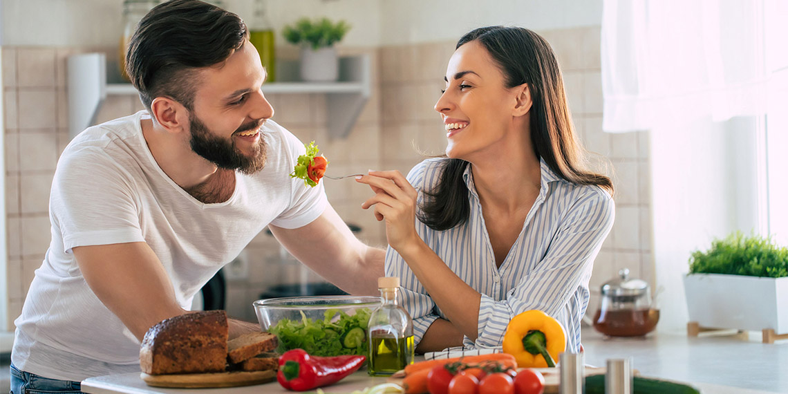 Gastroenteroloji Uzmanı Prof. Dr. Meltem Ergün, "Özellikle kolon kanseri öyküsü olanlar taramalara 10 yıl önceden başlamalı" dedi.