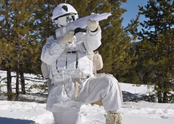Komandolar zorlu kış şartlarında eğitim alıyor