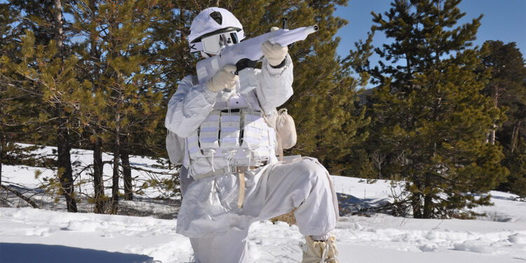 Komandolar zorlu kış şartlarında eğitim alıyor