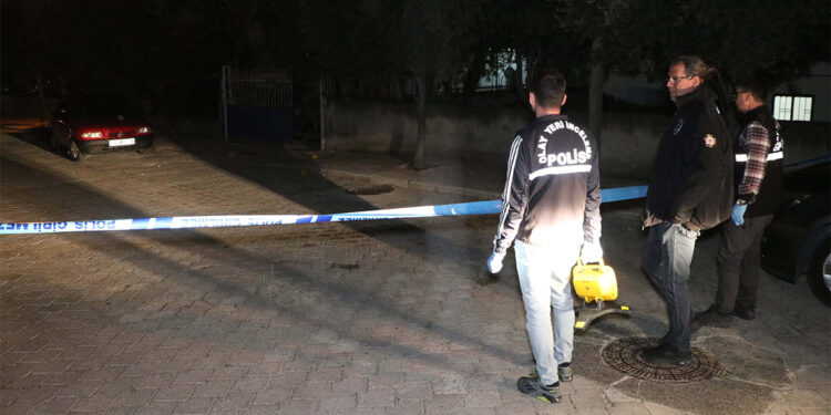 Komşuların gürültü kavgası: 1 ölü, 1 yaralı