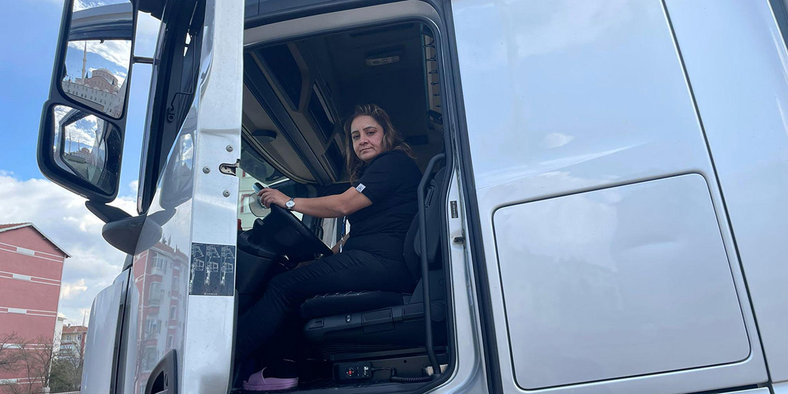 Kadın TIR şoförünün derdi tuvalet ve duş