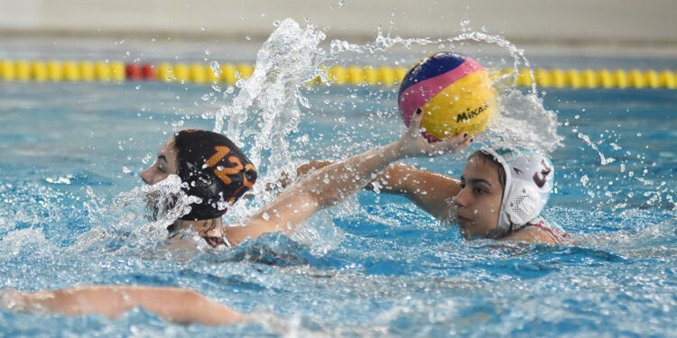 Kadınlar 1'inci Sutopu müsabakaları yapıldı