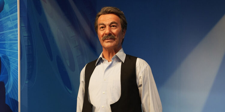 Kadir İnanır'ın 'Tatar Ramazan' bal mumu heykeli müzede