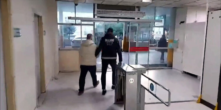 Kıskaç-11 operasyonlarında 70 FETÖ şüphelisi yakalandı