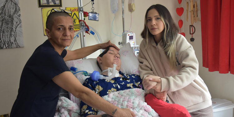 Kızını yatağa mahkum eden ehliyetsiz sürücünün peşini bırakmıyor