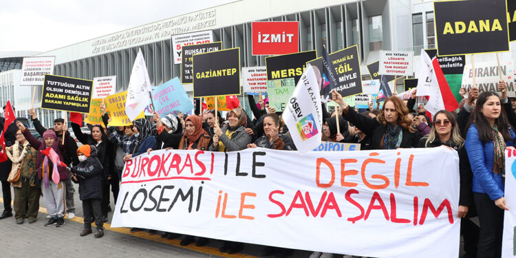 LÖSEV'den 'Lösante Hastanesi'ne 'tam ruhsat verilsin' talebi