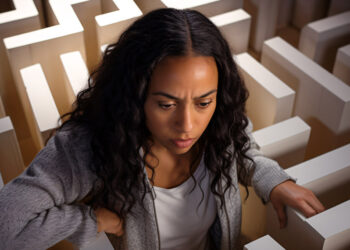 Labirentte Gezinmek; Toksik insanlardan kaçış rehberi