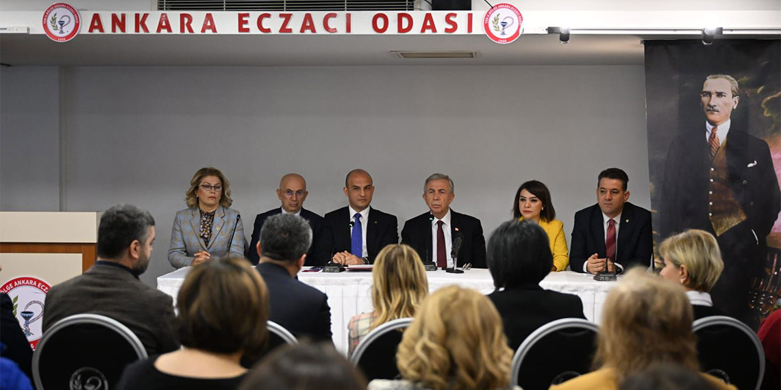 Ankara Büyükşehir Belediye Başkanı Mansur Yavaş, "Turgut Altınok 600 daireyi unutmuş olamaz. Mal beyanını açıkladı ve bu 600 daire yok. Demek ki saklamak istedi veya kamuoyuna yalan söyledi" dedi.