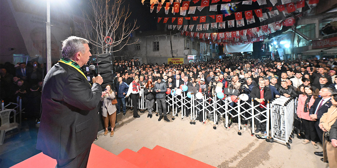 Ankara Büyükşehir Belediye Başkanı Mansur Yavaş, "Sayın Altınok'un 2 kızı KPSS sınavına girmeden kadroyla memur yapılmış. Bu kadar servet var, ihtiyacınız mı var? KPSS'siz işe giriyorsun. Ben malınızdaki şaibeyi falan bilmem ama siz bu kul hakkını ödeyemezsiniz bu gençlere. Torpille mülakatsız, sınavsız işe sokmak kendi çocuklarını, daha beterdir bence, daha ayıp bir husustur" dedi.