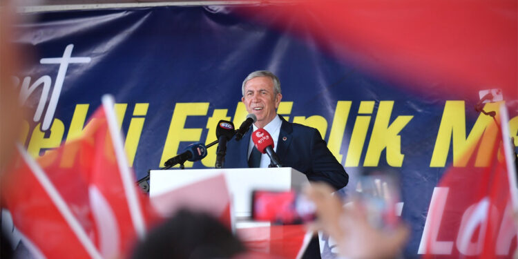 Halk, parasını kullandırdıklarının parayı ne yaptığını görmeli