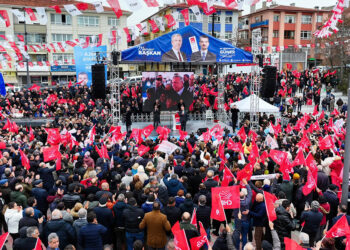 İnşallah yalanlarını yüzlerine çarpacağız
