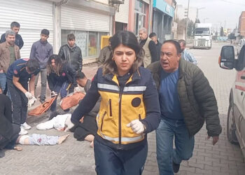 Oğlu ile balkondan düşerek düşerek ölen anne için anma