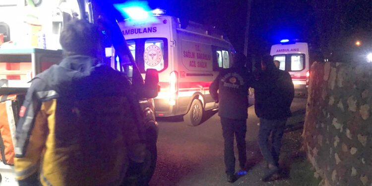 Mardin'de soba zehirlenmesi; 4 kişi hastaneye kaldırıldı