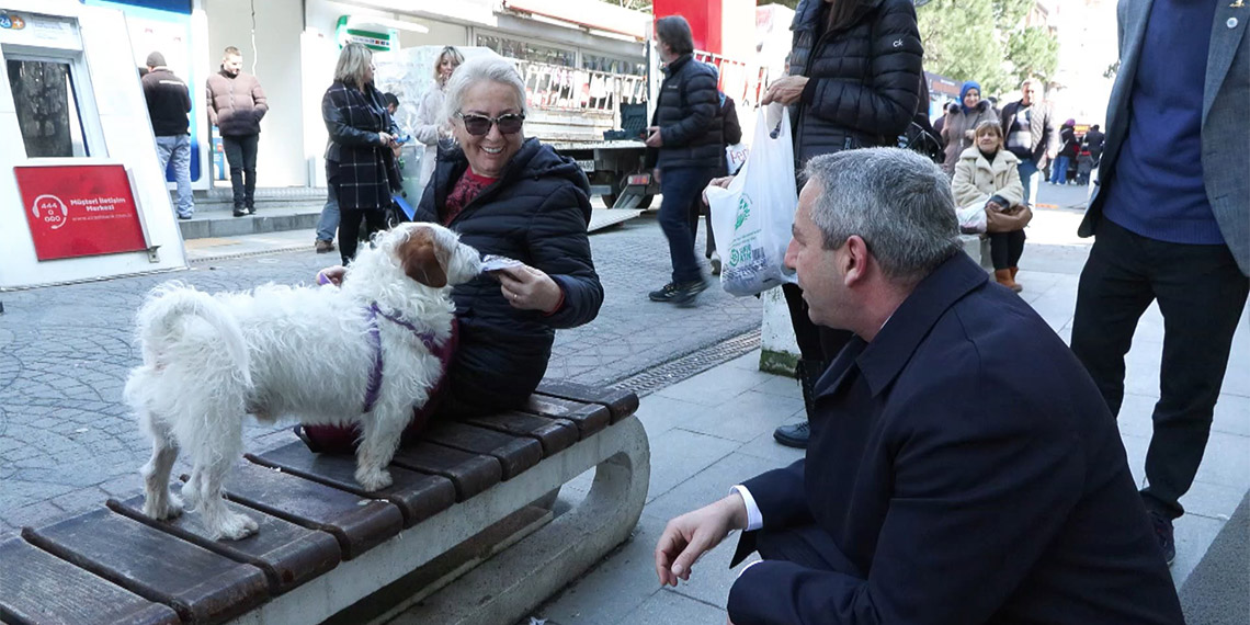 Memleket Partisi'nin Ataşehir Belediye Başkan Adayı Reşat Şahin Öztürk, Ataşehir Prestij Caddesi’nde esnafla bir araya geldi. Ataşehir’in kentsel dönüşümüyle ilgili açıklamalarda bulunan Öztürk, “Ataşehir'de kentsel dönüşüme karşıyız. Kentsel dönüşüm değil yerinde dönüşüm olması gerekiyor. Rantsal dönüşüm değil vatandaşın çıkarını önemsiyoruz” dedi.