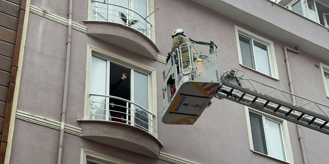 Maltepe'de 4 katlı binada yangın