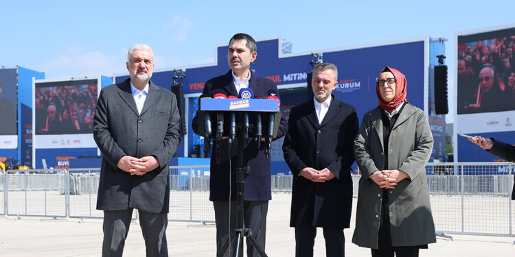 Murat Kurum Atatürk Havalimanı’nda konuştu