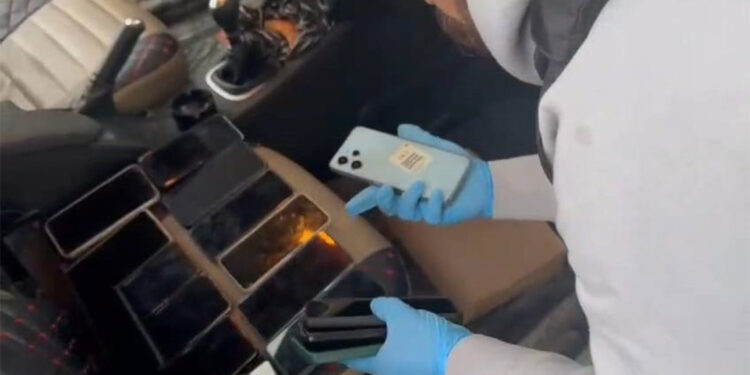 Nevruz kutlamalarında 22 kişinin cep telefonu çalan 5 şüpheli yakalandı