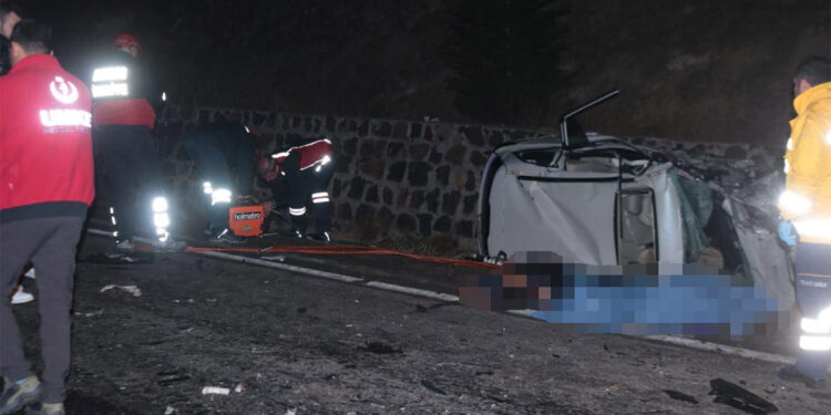 Nevşehir'de zincirleme kaza: 3 ölü, 6 yaralı