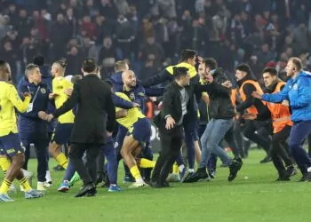 Türk futbolu öfke nöbeti geçiriyor