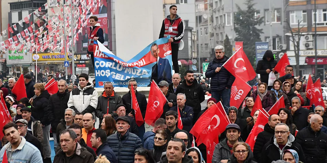 Ozgur ozel. Kimsesiz gorduklerinin yan 20874 1 - chp haberleri, politika - haberton