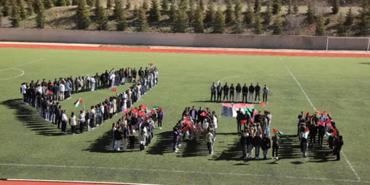 Öğrenciler koreografi ile Gazze'ye destek verdi