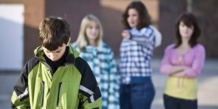 Okullarda akran zorbalığını önleme programları uygulanmalı