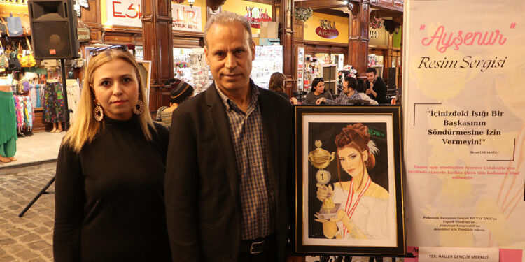 Öldürülen Ayşenur'un babasından resim sergisi