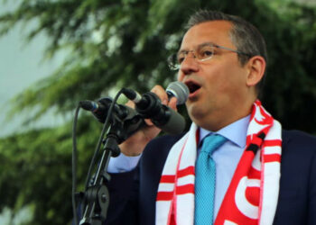 Özgür Özel: Sende kimsenin hakkını bırakmayacağız