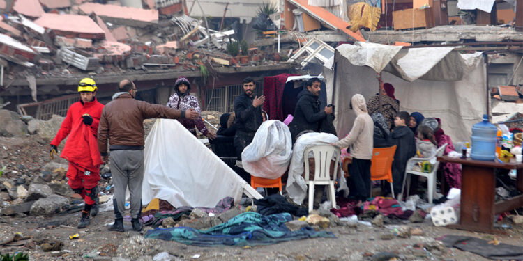 Ölüdeniz Fayı kılırsa 7'den büyük deprem üretir, Hatay yıkılır