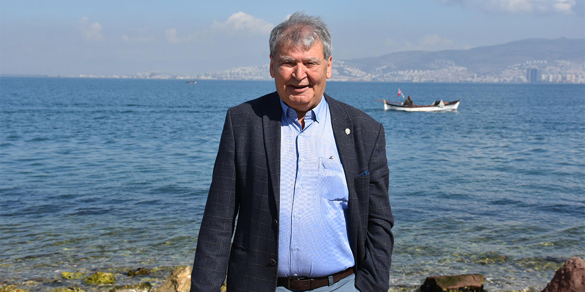 İzmir Dokuz Eylül Üniversitesi'nden (DEÜ) Prof. Dr. Doğan Yaşar, "Yağış azaldıkça balık azalır. Ne kadar çok yağmur yağarsa, denizlere o kadar çok besleyici element gelir. Balık da o kadar çok olur" dedi.