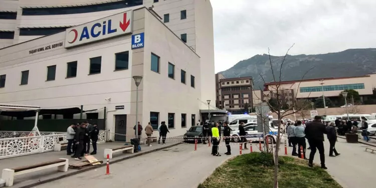 Pamukkale üniversitesi hastanesi'ne silahlı saldırı: 7 yaralı