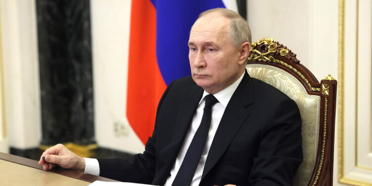 Putin: Saldırıyı kimin emrettiğini bilmek istiyoruz