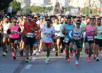 Türkiye'nin en büyük lifestyle maratonu Runtalya heyecanla başladı