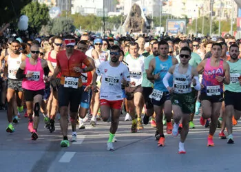 Türkiye'nin en büyük lifestyle maratonu runtalya heyecanla başladı